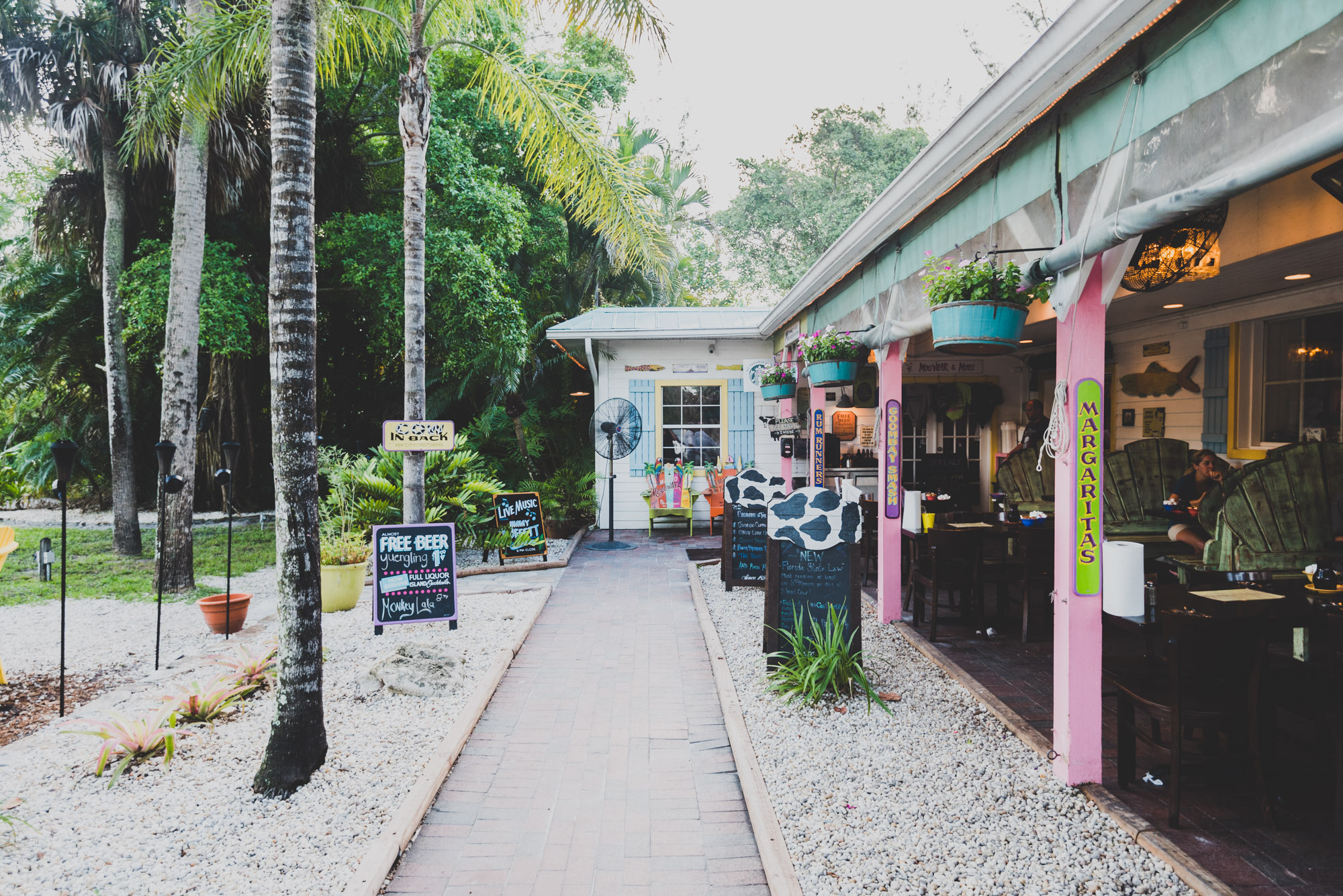 The Beaches of Fort Myers and Sanibel Island - Island Cow Restau — JEFF ...