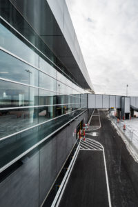 Jeff On The Road - Travel - Aéroport international Jean-Lesage de Québec - All photos are under Copyright  © 2017 Jeff Frenette Photography / dezjeff. To use the photos, please contact me at dezjeff@me.com.