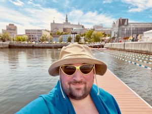 Oasis Port de Quebec - urban swimming - Best Things to do in Quebec city