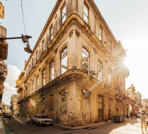 Street photography of colonial architecture in Havana - Cuba