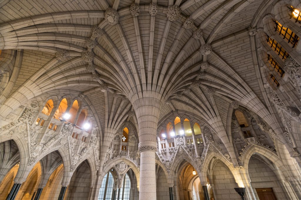 Visiting the Parliamant of Canada - Ottawa Ultimate Guide For Foodies And Photographers