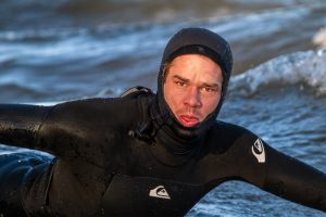 Closeup portrait of a surfer at 1600mm using the 2.0X teleconverter with the Nikon Z 800mm Review